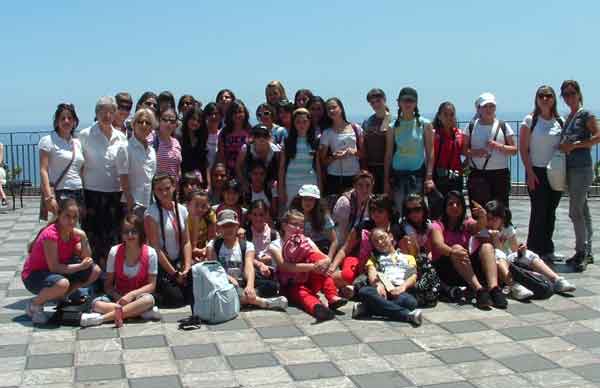 An enjoyable day with teachers and students in Taormina